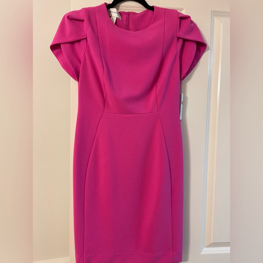 Donna Morgan Pink Fitted Midi dress.